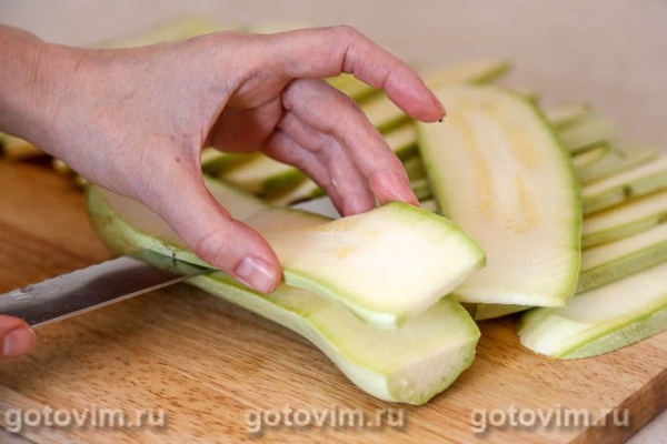 Рулетики из кабачков с мясом