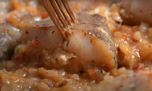 Хек по-еврейски в луковом соусе. Нереально вкусная рыба Хек по-еврейски в луковом соусе. Нереально вкусная рыба