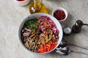 Салат "Тбилиси" с гранатом Салат "Тбилиси" с гранатом