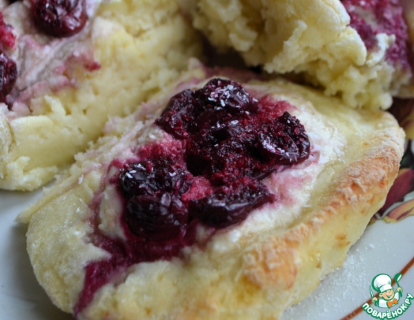 Ватрушки с вишней