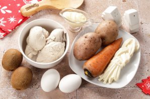 Новогодний салат "Нефритовый браслет"