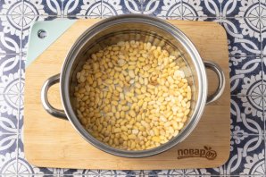 Холодная лапша с соевым молоком "Конггуксу" Холодная лапша с соевым молоком "Конггуксу"