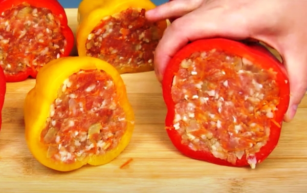 Как приготовить фаршированные перцы в кастрюле. Простой рецепт