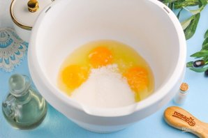 Медовый пирог на скорую руку Медовый пирог на скорую руку