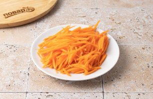 Салат с ананасами, сыром и морковью Салат с ананасами, сыром и морковью