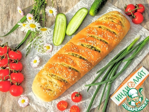 Батон с ветчиной, чесноком и зеленью