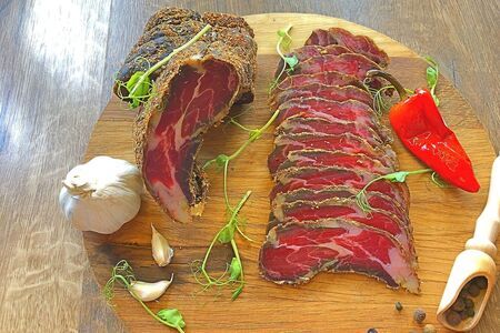 Сыровяленая свиная шея