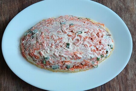 Салат с печенью трески и оливками