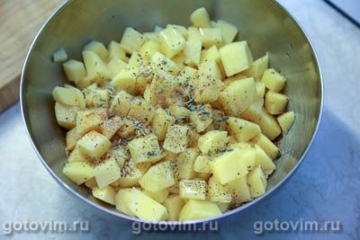 Свинина с картофелем в лодочках из фольги