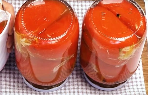 Маринованный перец с капустой и морковью. Самая вкусная овощная закуска на всю зиму! Маринованный перец с капустой и морковью. Самая вкусная овощная закуска на всю зиму!