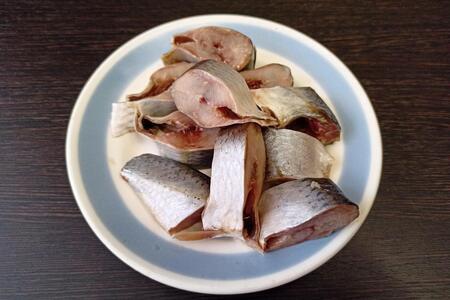 Тушеная сельдь с овощами и шампиньонами Тушеная сельдь с овощами и шампиньонами