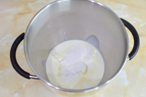 Меренговый рулет с вишней Меренговый рулет с вишней