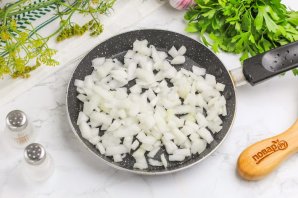 Жареные опята с луком