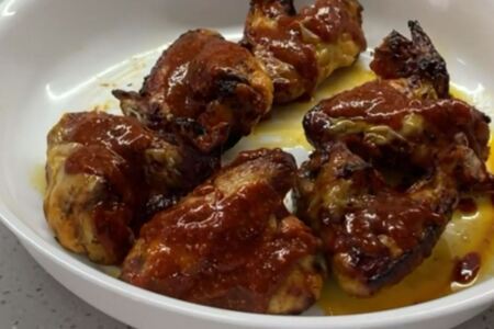 Куриные крылья с пастой кочудян Куриные крылья с пастой кочудян