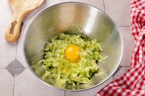 Оладьи из кабачков в аэрогриле