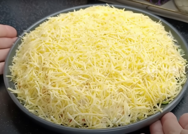 Салат «Петрович» из простых продуктов. Домашний вкус и невероятная сочность — всё, что нужно для уютного застолья! Салат «Петрович» из простых продуктов. Домашний вкус и невероятная сочность — всё, что нужно для уютного застолья!