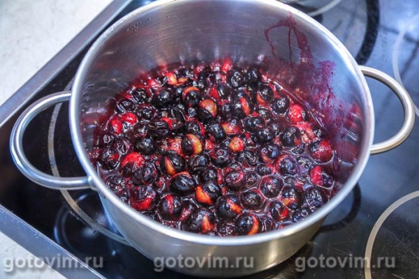 Терн, маринованный в собственном соку Терн, маринованный в собственном соку