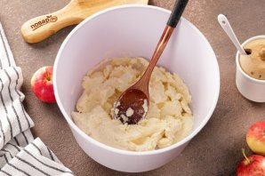 Пирог сметанный с яблоками Пирог сметанный с яблоками