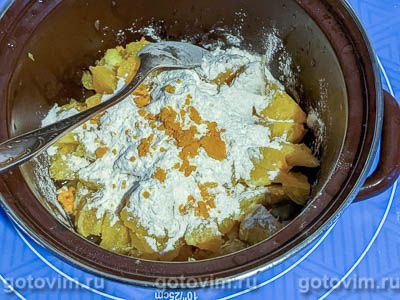 Апельсиновый торт из слоеного теста со взбитыми сливками