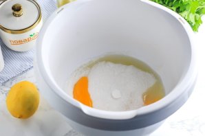 Влажные лимонные кексы