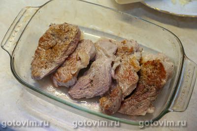 Свинина под шубой из сыра и вареного яйца Свинина под шубой из сыра и вареного яйца