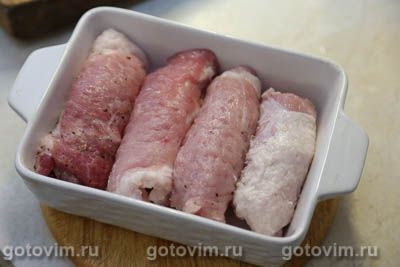 Рулетики из свинины с голубым сыром