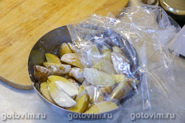 Молодой картофель, запеченный с перцем чили и сметаной (в пакете)