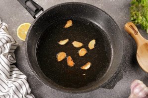 Жареный рис с морепродуктами