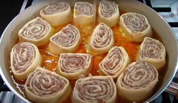 Всё быстро и лепить не надо! Рецепт пельменей на сковороде, который вы захотите приготовить Всё быстро и лепить не надо! Рецепт пельменей на сковороде, который вы захотите приготовить