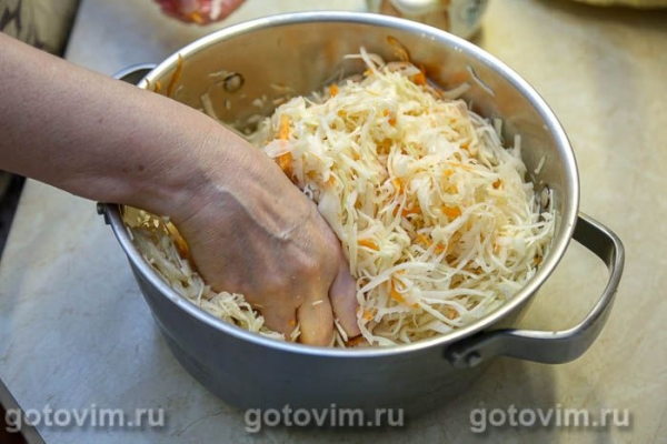 Квашеная капуста с яблочным соком Квашеная капуста с яблочным соком