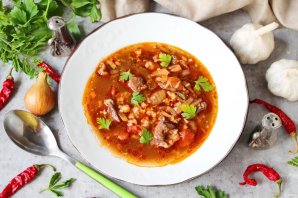 Классическое "Харчо" с солеными огурцами Классическое "Харчо" с солеными огурцами