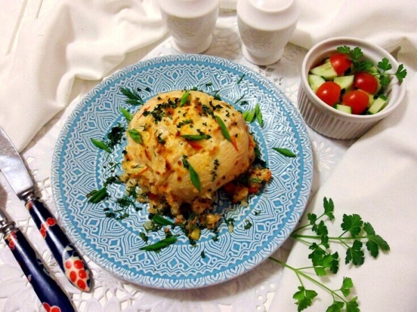 Куриные «бомбочки» под томатно-сметанным соусом 