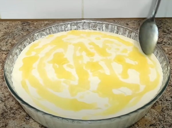 Забудьте про торты! Эта творожная запеканка настолько нежная, что тает во рту — просто смешай и поставь в духовку Забудьте про торты! Эта творожная запеканка настолько нежная, что тает во рту — просто смешай и поставь в духовку