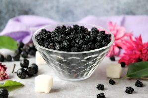 Черноплодная рябина вяленая Черноплодная рябина вяленая