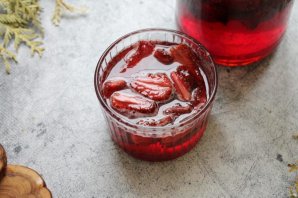 Варенье из клубники с розовым перцем Варенье из клубники с розовым перцем