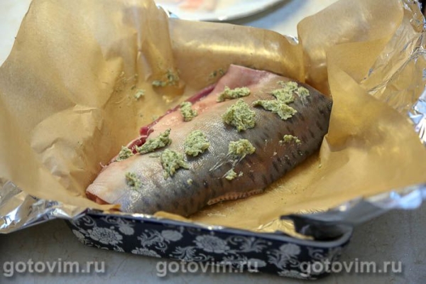 Горбуша, запеченная в духовке с маслом и цедрой Горбуша, запеченная в духовке с маслом и цедрой