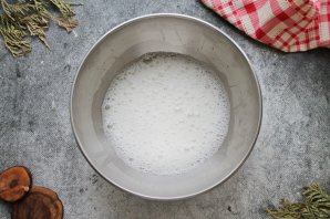 Шоколадный меренговый рулет Шоколадный меренговый рулет