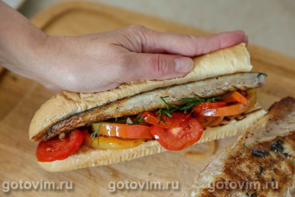 Турецкий сэндвич с рыбой (Балык Экмек) Турецкий сэндвич с рыбой (Балык Экмек)