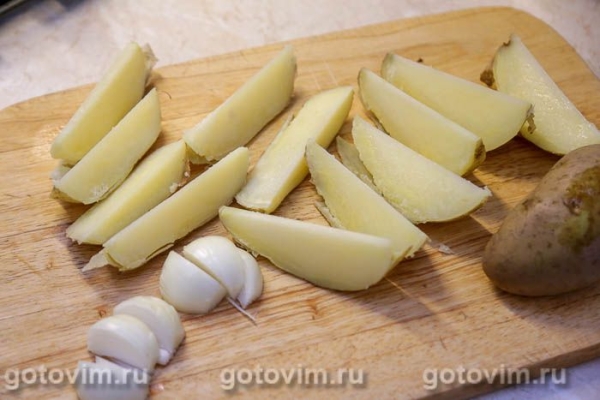 Картофель в духовке, запеченный с чили, чесноком и пряностями Картофель в духовке, запеченный с чили, чесноком и пряностями