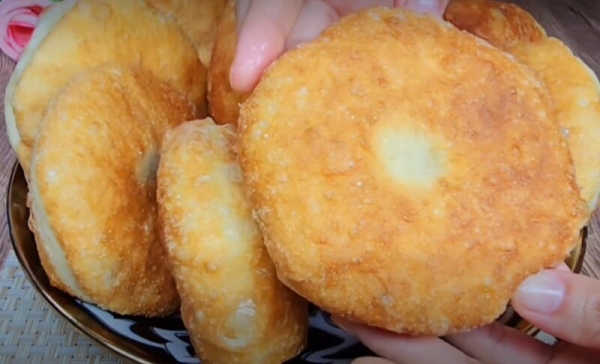 Беляши, как пух. Сама продавщица поделилась этим рецептом: теперь готовлю только так Беляши, как пух. Сама продавщица поделилась этим рецептом: теперь готовлю только так