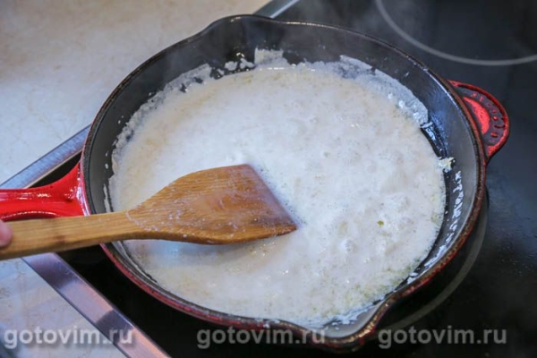 Куриные бедра, запеченные в чесночно-сливочном соусе Куриные бедра, запеченные в чесночно-сливочном соусе