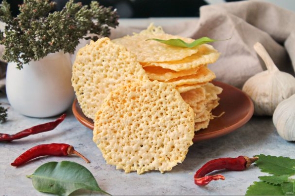 Сырные чипсы по-домашнему Сырные чипсы по-домашнему