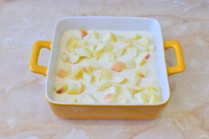 Творожная запеканка со сливами