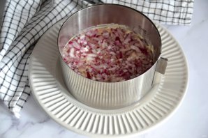 Салат "Мимоза" с крабовыми палочками Салат "Мимоза" с крабовыми палочками