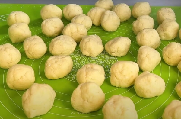 Гора нежности к вашему чаю: рецепт творожных трубочек, которые тают во рту и готовятся на скорую руку! Гора нежности к вашему чаю: рецепт творожных трубочек, которые тают во рту и готовятся на скорую руку!