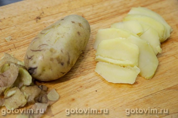 Запеканка из свиного языка с картофелем и сырным соусом бешамель в микроволновке
