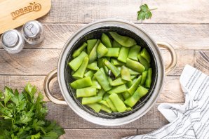 Зеленое лобио с картофелем Зеленое лобио с картофелем