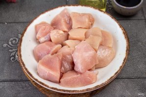 Филе куриное в соевом соусе на сковороде Филе куриное в соевом соусе на сковороде