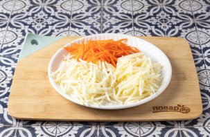 Салат с морковью, сельдереем и изюмом Салат с морковью, сельдереем и изюмом