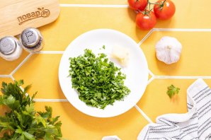 Салат с сухариками и фасолью Салат с сухариками и фасолью